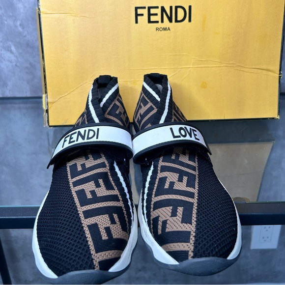 FENDI Rockoko Logo-jacquard knit , Size 38 (7 1/2) women - Picture 5 of 5